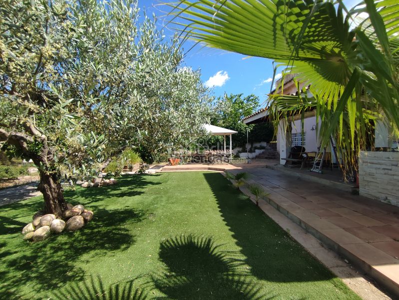 Foto 708b6b29-388e-4595-b7e9-6beb02e0a58a. Casa amb xemeneia calefacció piscina a Can Rial Esparreguera