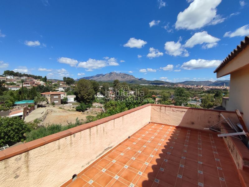 Foto 81228462-0554-445d-8411-5cd8bfbf3a07. Casa amb xemeneia calefacció piscina a Can Rial Esparreguera