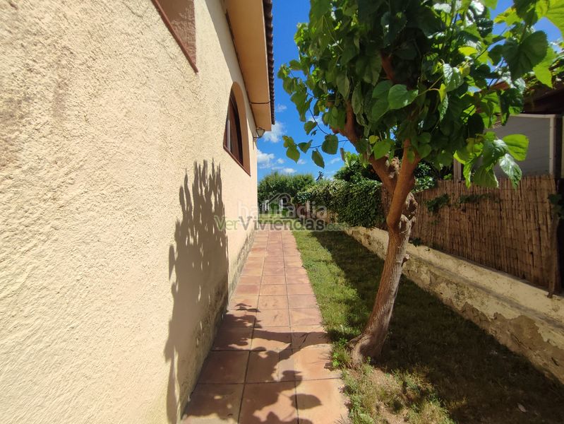Foto 9ff8e714-b6de-466a-90fa-9d348bb2dfd3. Casa amb xemeneia calefacció piscina a Can Rial Esparreguera
