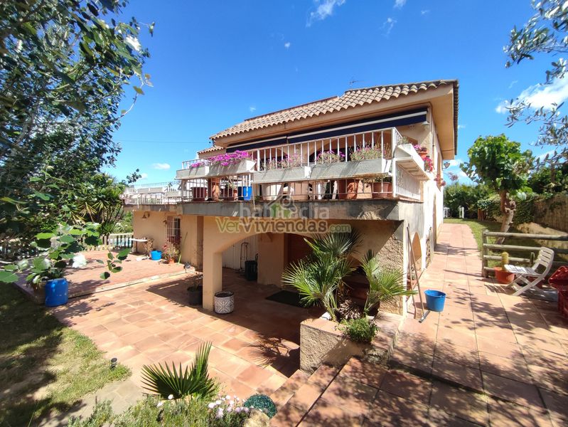 Foto a7840656-4a7b-482a-bc37-9698a489533d. Casa amb xemeneia calefacció piscina a Can Rial Esparreguera