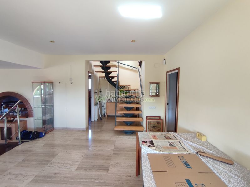 Foto ba6221d2-da99-42db-a99a-c3aa642a8dcf. Casa amb xemeneia calefacció piscina a Can Rial Esparreguera