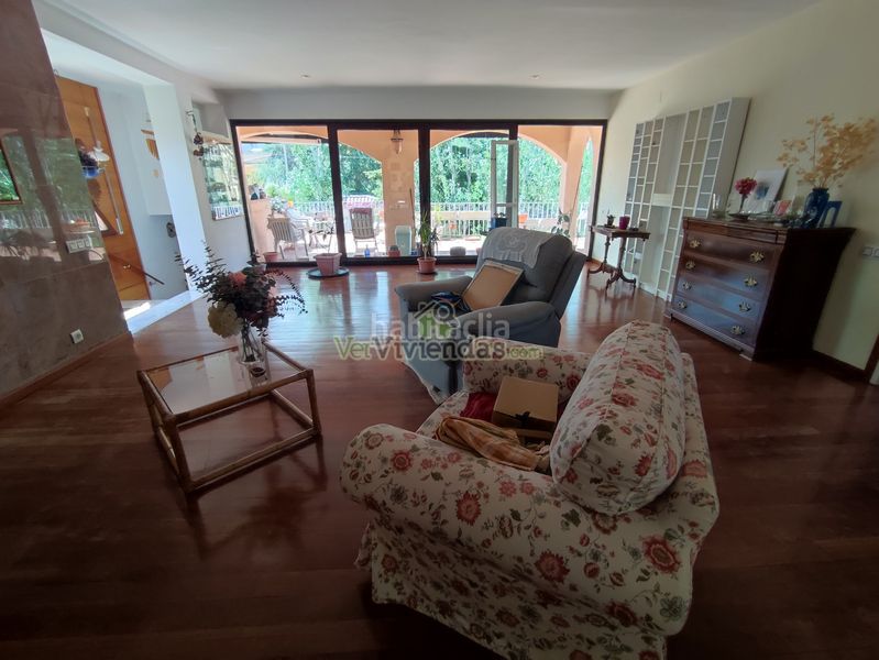 Foto bacc3822-3f51-4e82-b000-b7d6f709e1eb. Casa amb xemeneia calefacció piscina a Can Rial Esparreguera