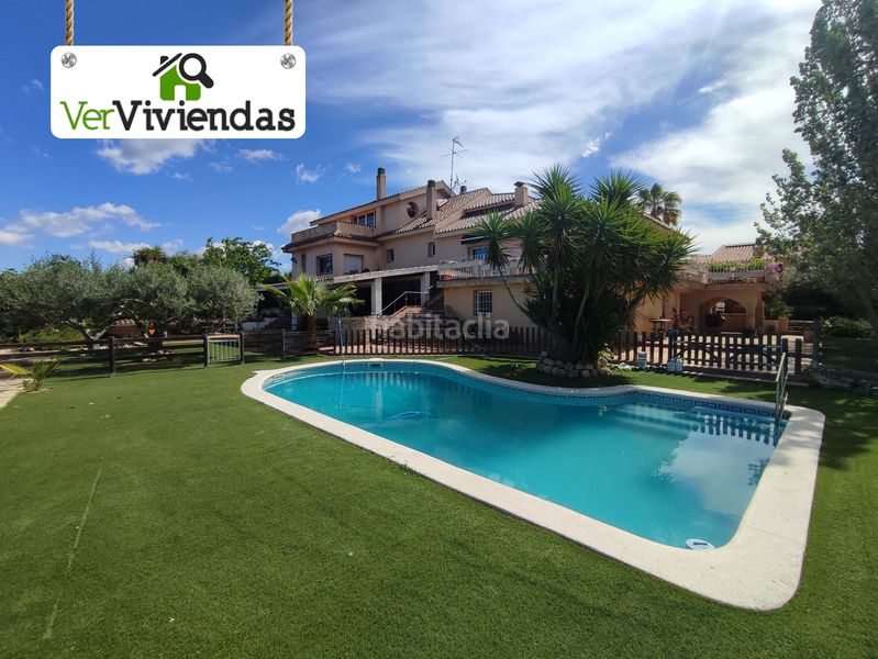 Foto d54e9225-ff8b-4b9d-a3a3-ddfcb5692574. Casa amb xemeneia calefacció piscina a Can Rial Esparreguera