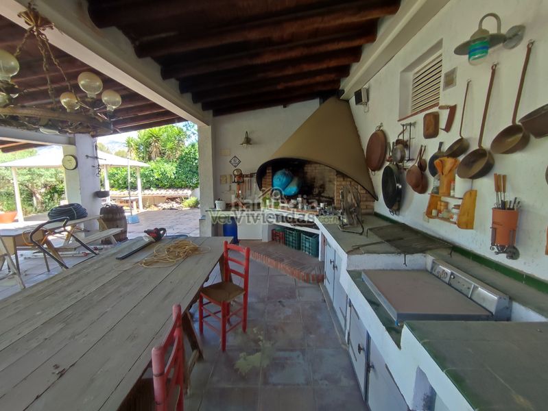 Foto f939e75a-0ed3-45de-8da5-9bfa80bb9783. Casa amb xemeneia calefacció piscina a Can Rial Esparreguera