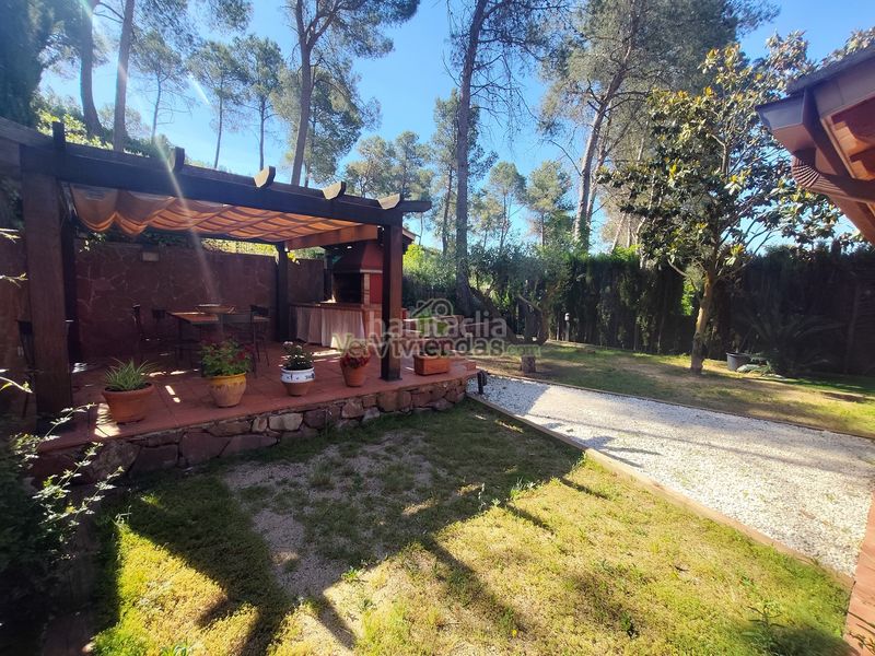 Foto 031ad016-c4da-4225-9116-0a15fe624022. Casa amb xemeneia calefacció aparcament piscina a Corbera de Llobregat
