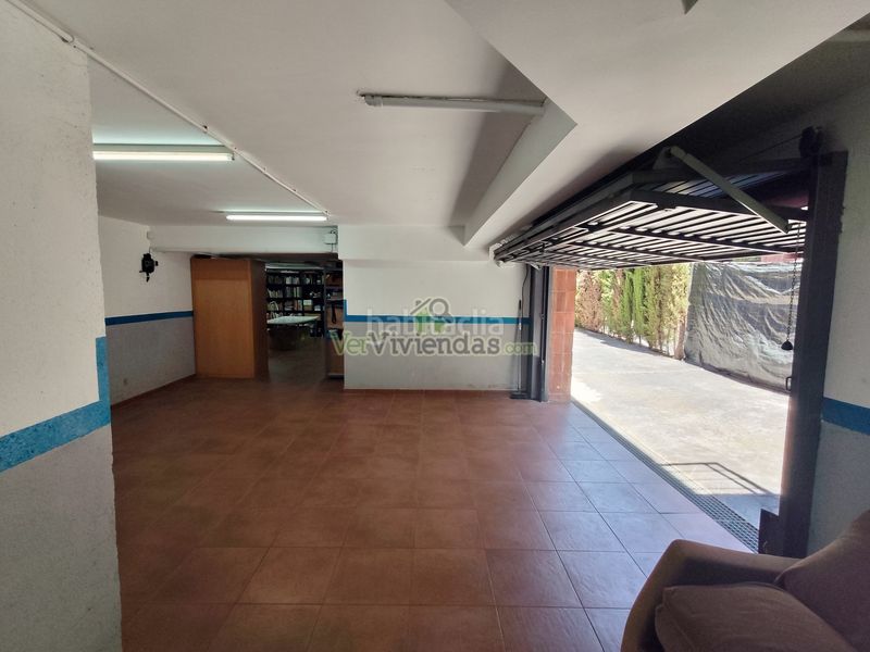 Foto 13897050-9300-40b0-b83b-f640dccfc7e7. Casa amb xemeneia calefacció aparcament piscina a Corbera de Llobregat