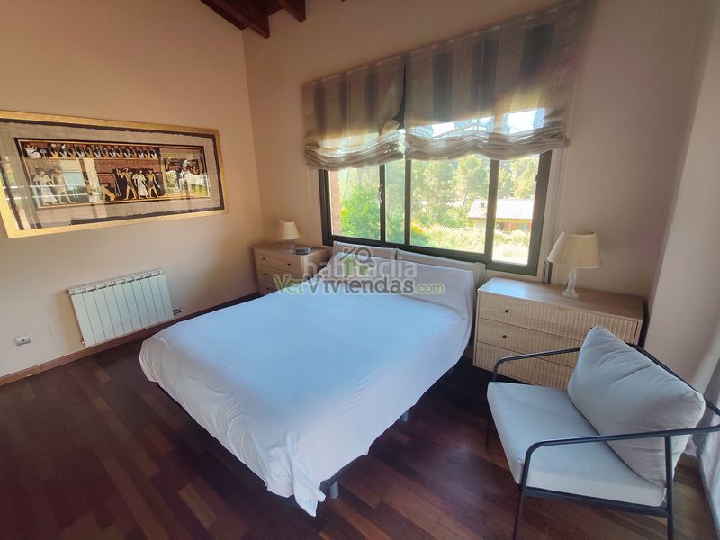 Foto 4ffeaca5-0e1f-4bb8-b7d6-50e625d996ff. Casa amb xemeneia calefacció aparcament piscina a Corbera de Llobregat