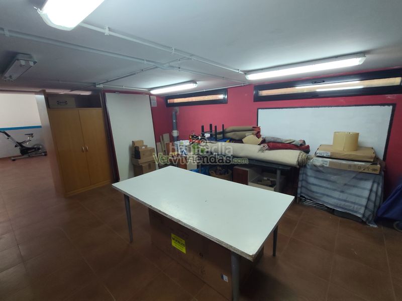 Foto d8967511-cff8-4cd9-8b32-081d38ae4faa. Casa amb xemeneia calefacció aparcament piscina a Corbera de Llobregat