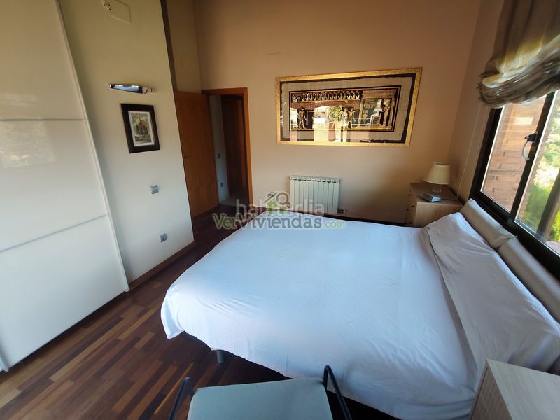 Foto d9de1313-8040-4eee-a2b7-9b640ab93593. Casa amb xemeneia calefacció aparcament piscina a Corbera de Llobregat