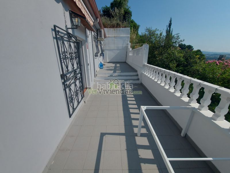 Foto 0f3e827d-d60a-4c39-b2e6-29b9b3bcc5a7. Casa amb calefacció aparcament a Abrera