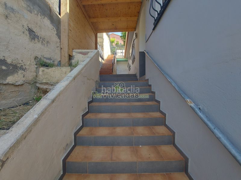 Foto 6d9bb460-1f1f-4775-8e48-f7a332656e79. Casa amb calefacció aparcament a Abrera
