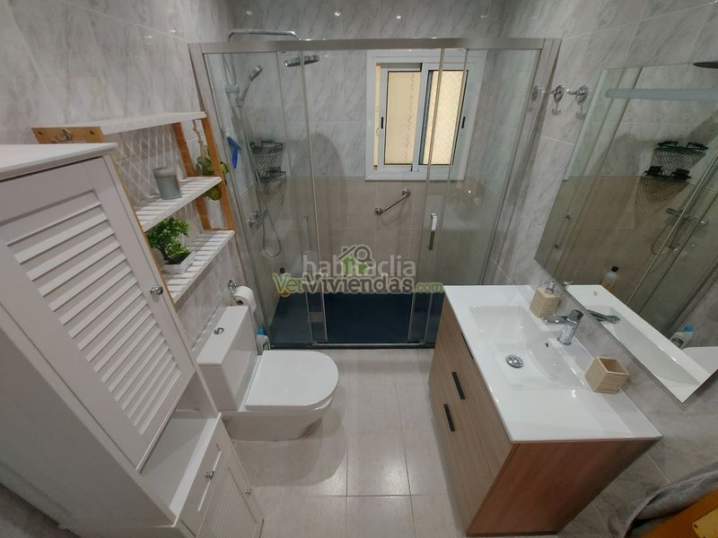 Foto e9412687-970d-4b29-87d5-5fc7f672187d. Casa amb calefacció aparcament a Abrera