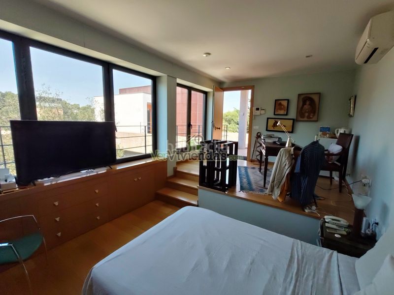 Foto 35399d25-be2d-4795-98b6-29ce0e49cb18. Casa amb xemeneia calefacció aparcament piscina a Sant Cugat del Vallès