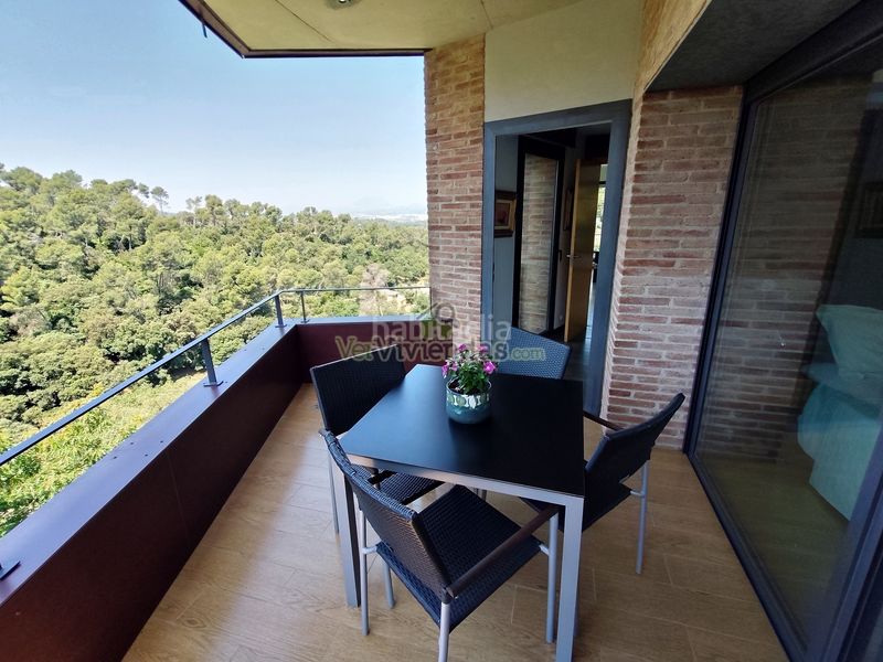 Foto 4c57f7a0-ee06-4b77-b74b-2d07eb07d119. Casa amb xemeneia calefacció aparcament piscina a Sant Cugat del Vallès