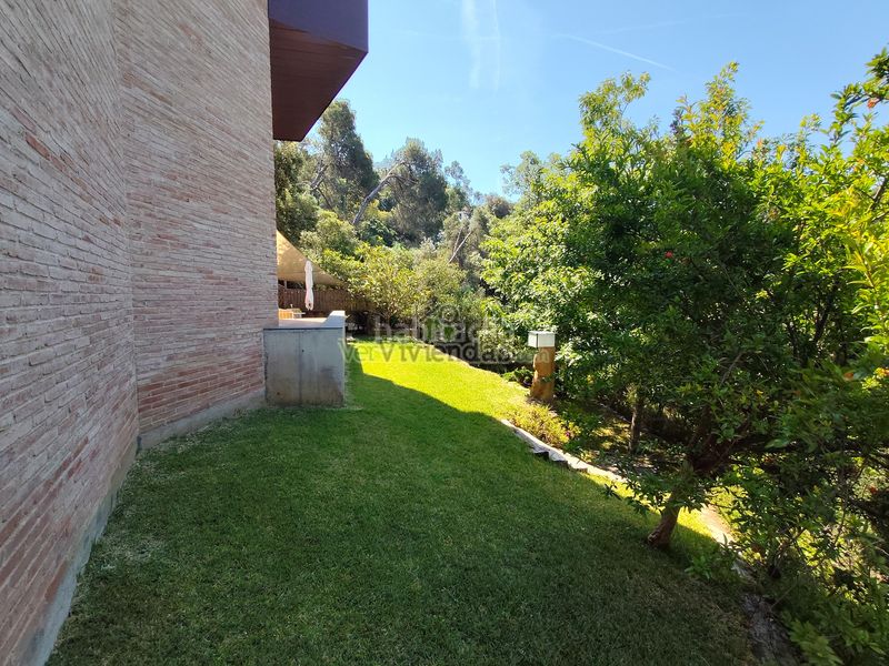 Foto 55b8f4d1-416e-450e-a2d5-5a29248f689f. Casa amb xemeneia calefacció aparcament piscina a Sant Cugat del Vallès