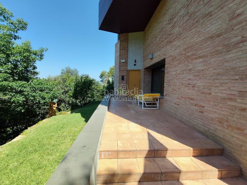 Foto a617eb16-c76a-4efd-ad5b-9ad6ec95de7e. Casa amb xemeneia calefacció aparcament piscina a Sant Cugat del Vallès