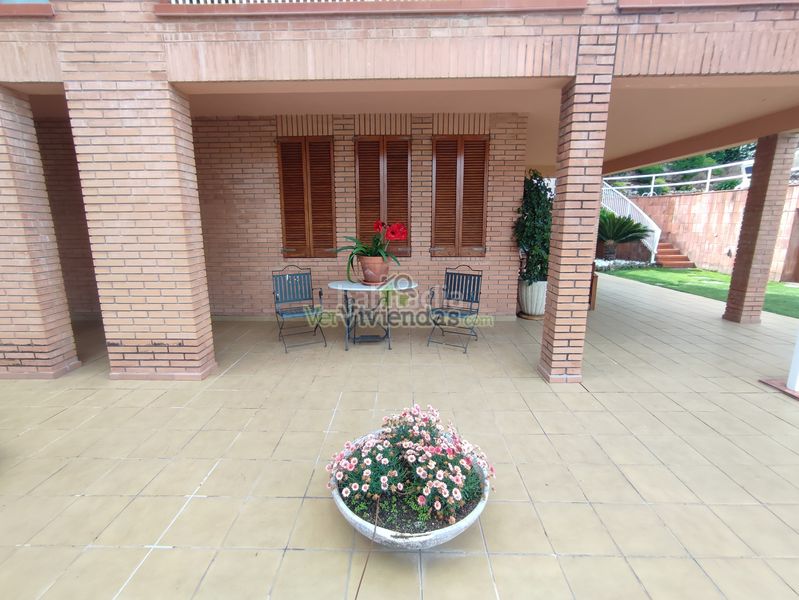 Foto db771ac0-286a-4865-8ce6-791166d489c2. Casa amb xemeneia calefacció aparcament piscina a Gelida