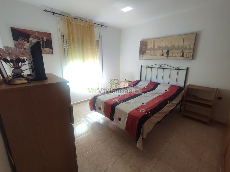 Foto 307fa518-b9f9-402b-8f48-0d54e2a63735. Casa adossada amb xemeneia a Piera