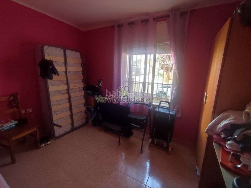Foto 6b25e0c4-c43f-4433-98f1-f5f173699471. Casa adossada amb xemeneia a Piera