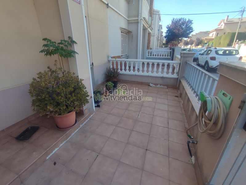 Foto f7c617c7-1aea-48b8-930f-21784f4dee0c. Casa adossada amb xemeneia a Piera