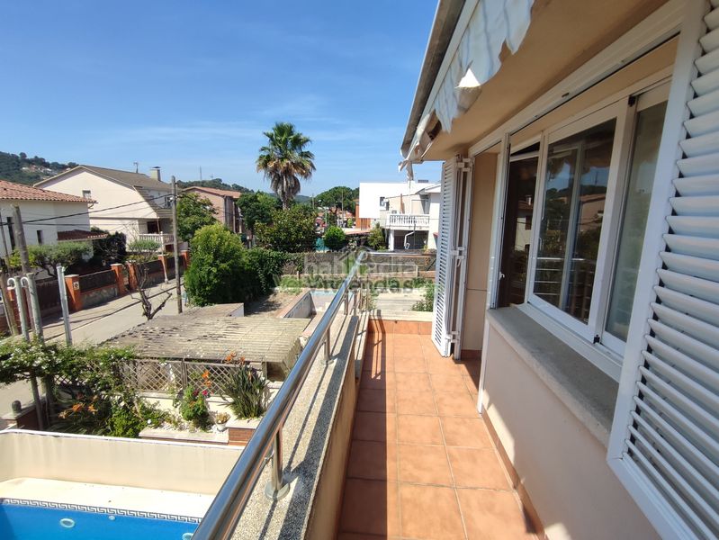 Foto 0a569c72-ccdb-4a52-b671-c51886f31333. Casa amb calefacció aparcament piscina a Martinica - Ateneu Cerdanyola del Vallès