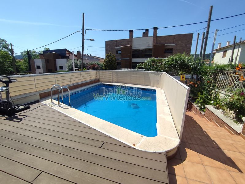 Foto 1d9ad32d-3266-4f4d-b66f-4d6e2be11f35. Casa amb calefacció aparcament piscina a Martinica - Ateneu Cerdanyola del Vallès