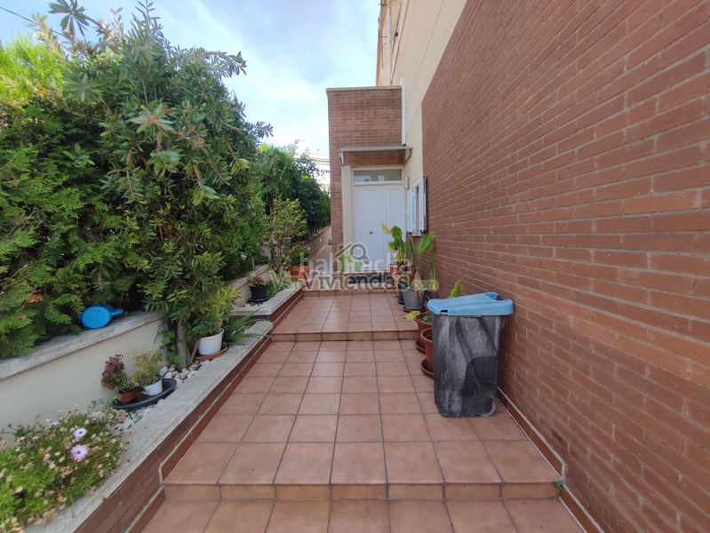 Foto 95b0124d-a7bd-49df-a937-fdef8418195e. Casa amb calefacció aparcament piscina a Martinica - Ateneu Cerdanyola del Vallès