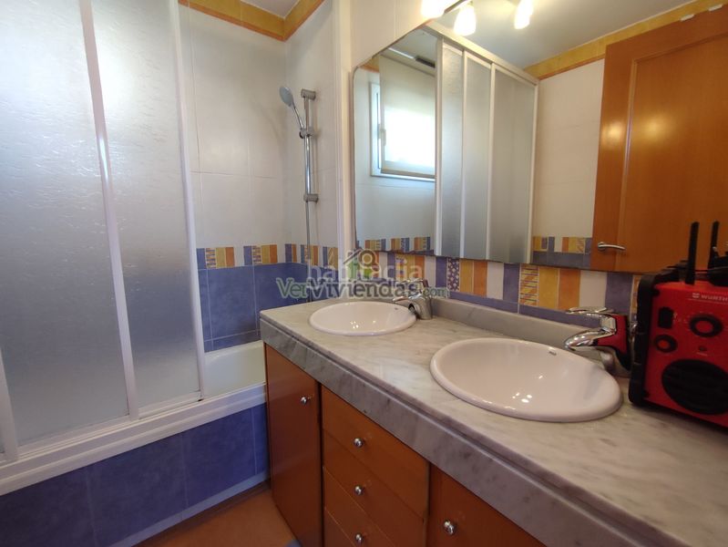 Foto aea4377d-2084-42b7-b5b8-ad1bffd27625. Casa amb calefacció aparcament piscina a Martinica - Ateneu Cerdanyola del Vallès