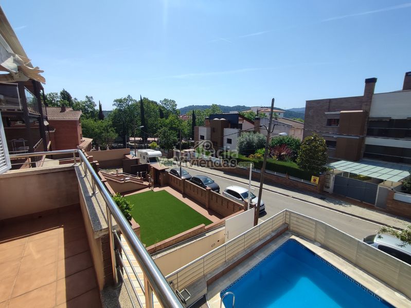 Foto d87a1c1e-93ad-4c33-bff6-41f040271aeb. Casa amb calefacció aparcament piscina a Martinica - Ateneu Cerdanyola del Vallès