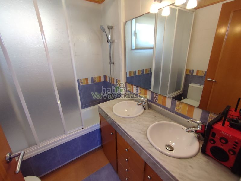 Foto eb3172e9-ff98-4dc9-b9c9-bf02bfff87fa. Casa amb calefacció aparcament piscina a Martinica - Ateneu Cerdanyola del Vallès