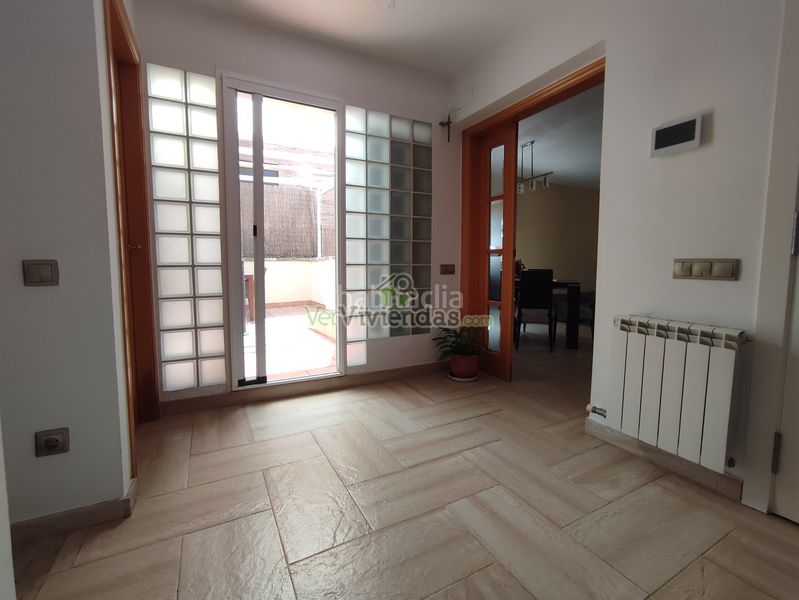 Foto fd5b6e0e-d614-4ca2-aeb4-5b15da982764. Casa amb calefacció aparcament piscina a Martinica - Ateneu Cerdanyola del Vallès