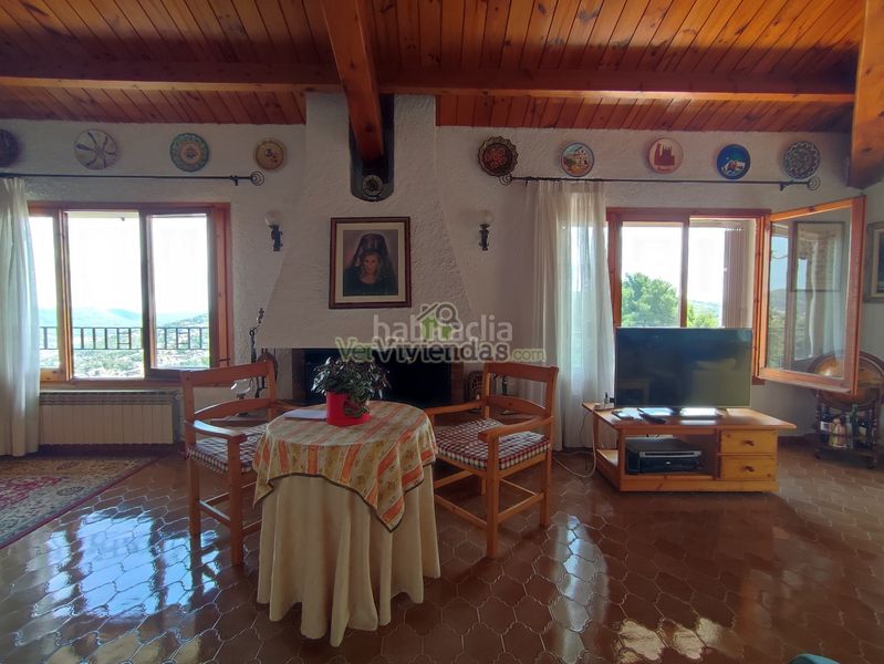 Foto 006d2d49-7c54-4d22-904c-8779e21f4876. Casa amb xemeneia calefacció aparcament piscina a Vallirana