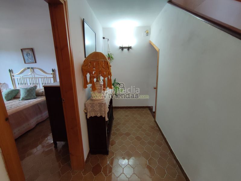 Foto 45a8acb9-22a7-4ea1-bd39-a59ebc91917a. Casa amb xemeneia calefacció aparcament piscina a Vallirana