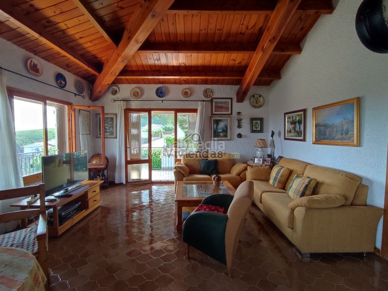 Foto 469dba49-ba22-4dee-9f8a-1e47df8b67ab. Casa amb xemeneia calefacció aparcament piscina a Vallirana