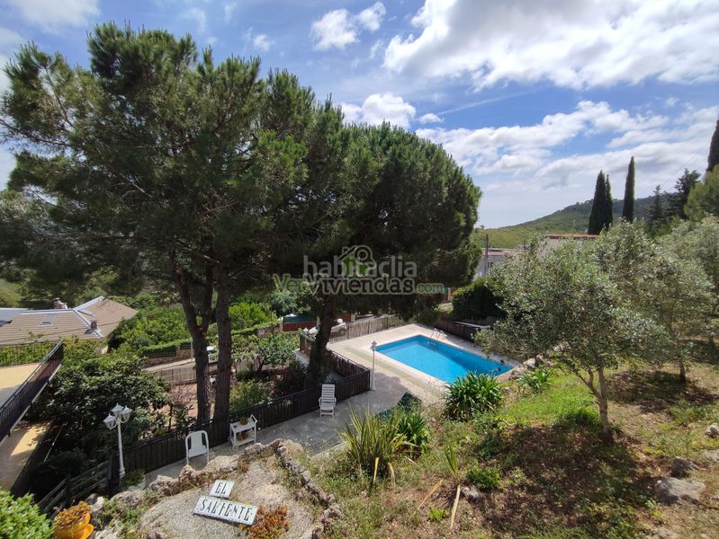 Foto 88db2c5d-1317-4bae-8b91-c658bbbf110e. Casa amb xemeneia calefacció aparcament piscina a Vallirana