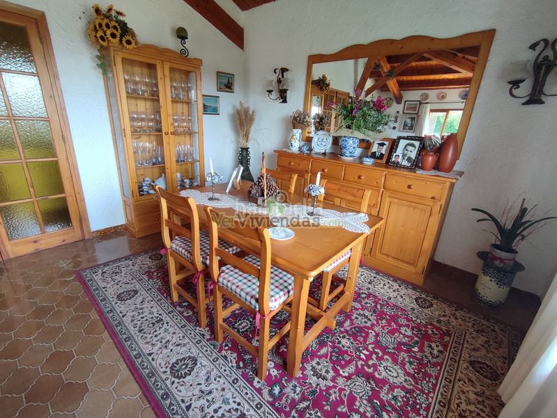 Foto 9a5d4ac9-c5ff-45a5-aeb5-d1a7849de410. Casa amb xemeneia calefacció aparcament piscina a Vallirana