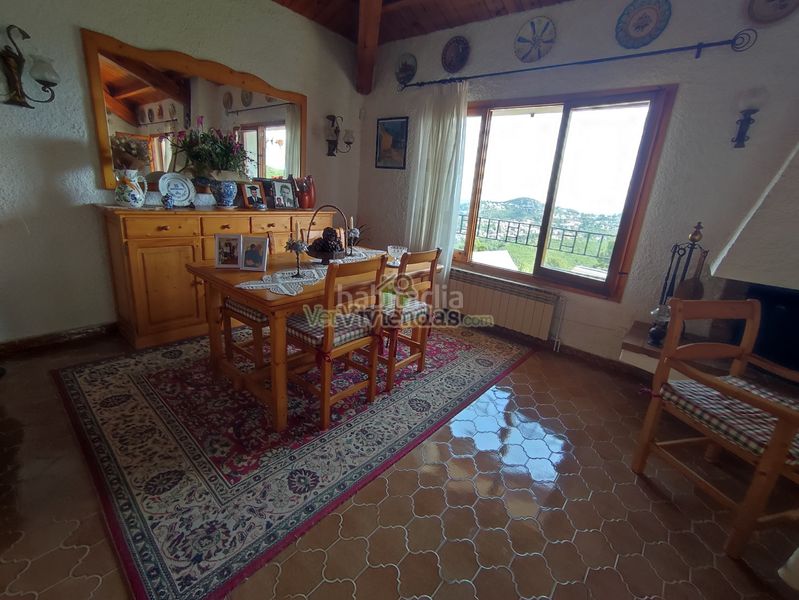 Foto b6cf85bd-8b6c-4eaa-801a-9c680712920b. Casa amb xemeneia calefacció aparcament piscina a Vallirana