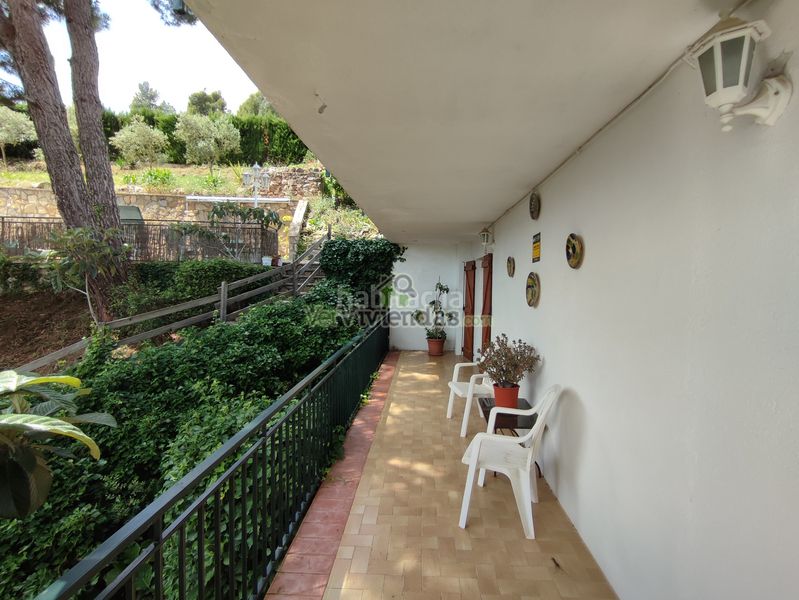 Foto c2ad272b-c1e3-4e8f-81ca-79307f827097. Casa amb xemeneia calefacció aparcament piscina a Vallirana