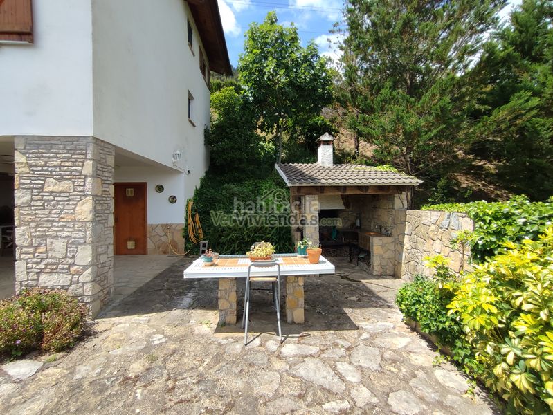 Foto c4f81bd6-17eb-4abc-b9a5-56d7dcc74b21. Casa amb xemeneia calefacció aparcament piscina a Vallirana