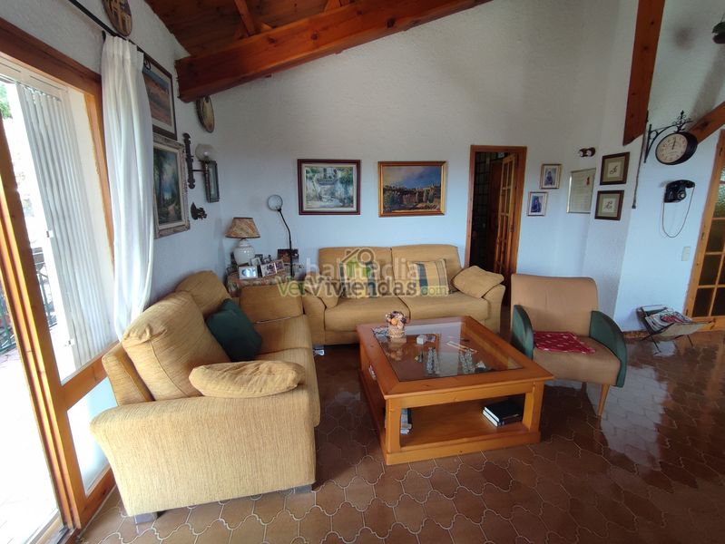 Foto cf1db538-7194-47c5-aaab-b5f5464f903a. Casa amb xemeneia calefacció aparcament piscina a Vallirana