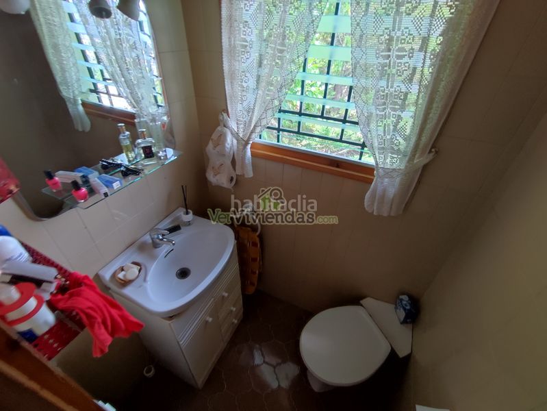 Foto ed5179fe-0f6b-4b59-99c6-dee94e807888. Casa amb xemeneia calefacció aparcament piscina a Vallirana