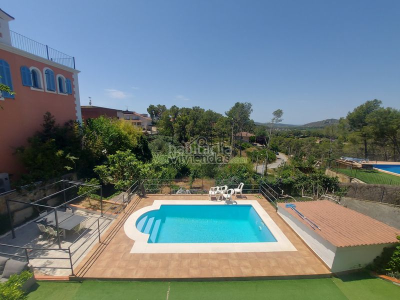 Foto 43ac0423-a811-4ce7-90fa-60f784c98b04. Casa amb calefacció piscina a Olivella