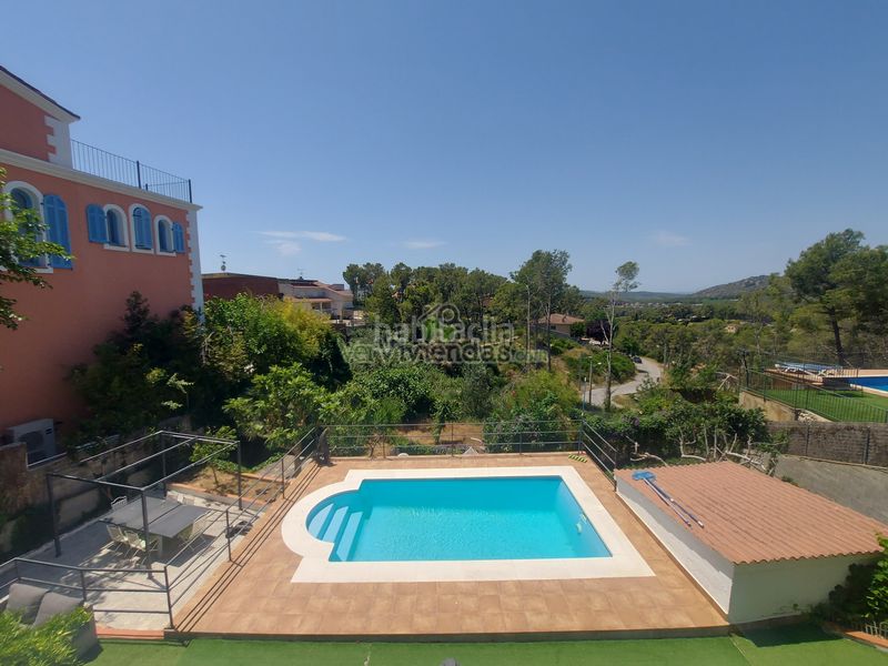 Foto c75d99a0-ef2e-4707-ace6-a67f3f00c125. Casa amb calefacció piscina a Olivella