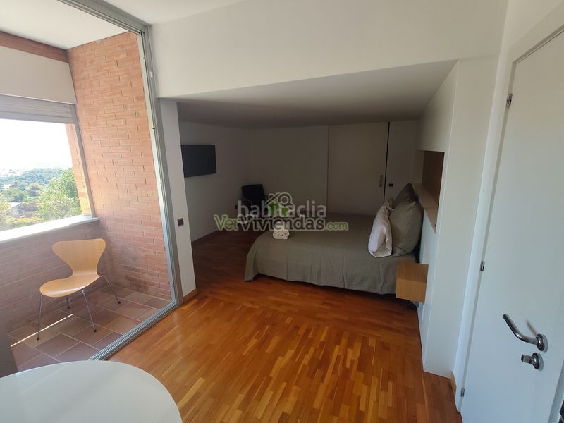 Foto 58a0dc1c-717d-41d5-8fcb-f440fbf211d3. Casa amb xemeneia calefacció aparcament piscina a Castellar del Vallès
