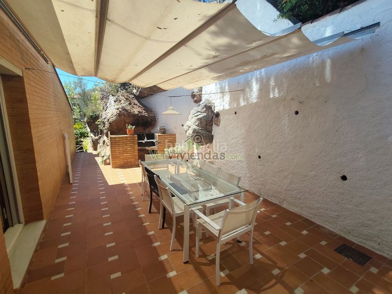 Foto 9dbe06e6-4337-4ebc-8399-f65c1ec2a21c. Casa amb xemeneia calefacció aparcament piscina a Castellar del Vallès