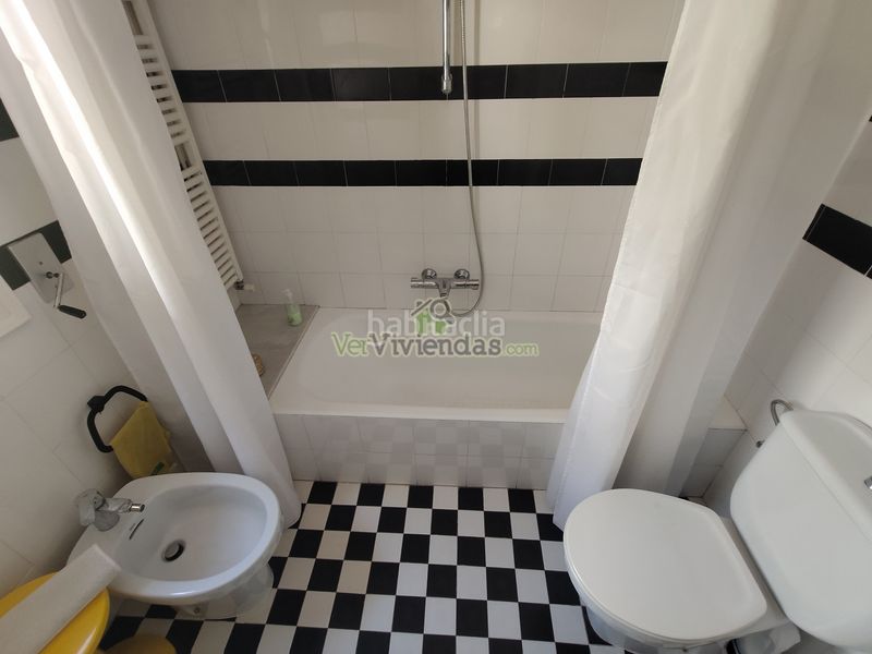 Foto eb8cc4c6-875f-4253-ac0f-5b2a4b659a48. Casa amb xemeneia calefacció aparcament piscina a Castellar del Vallès