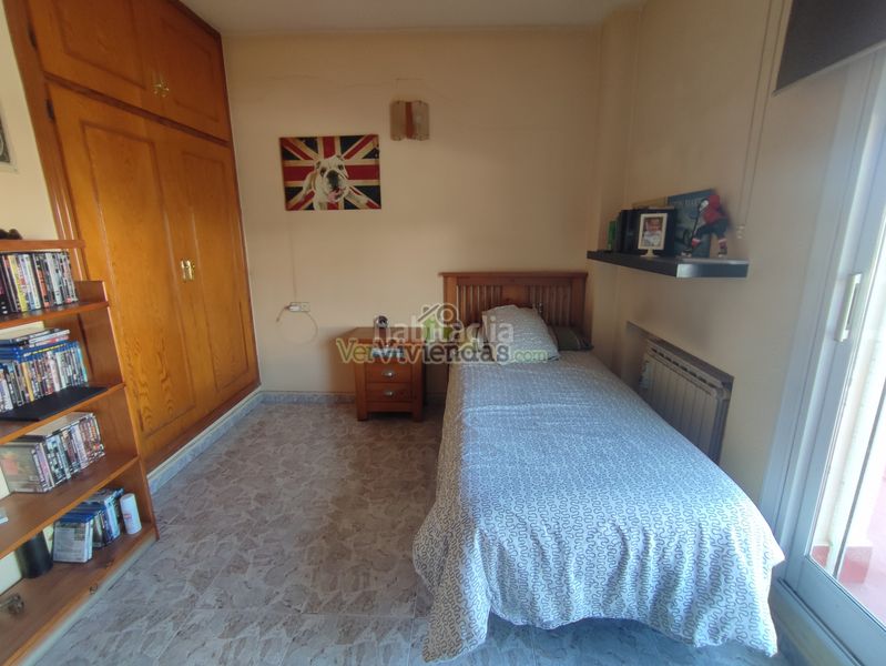Foto 4b810aae-bdfd-4386-b275-2454d03d850e. Casa amb xemeneia calefacció aparcament piscina a Vacarisses
