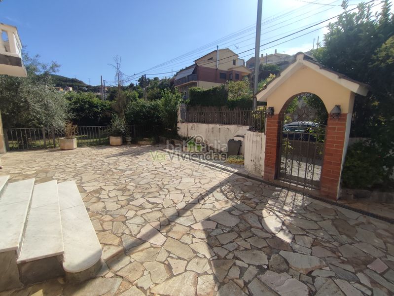 Foto 91f0af8e-5551-456e-8283-6b642a013a22. Casa amb xemeneia calefacció aparcament piscina a Vacarisses
