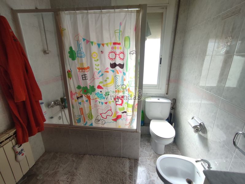 Foto 98d83dea-f0d8-495b-a088-e91cd59dbd69. Casa amb xemeneia calefacció aparcament piscina a Vacarisses