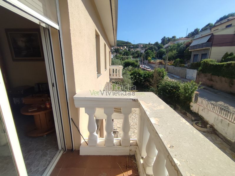Foto c9e150aa-3fe6-4d67-94cf-d001034d6f7c. Casa amb xemeneia calefacció aparcament piscina a Vacarisses